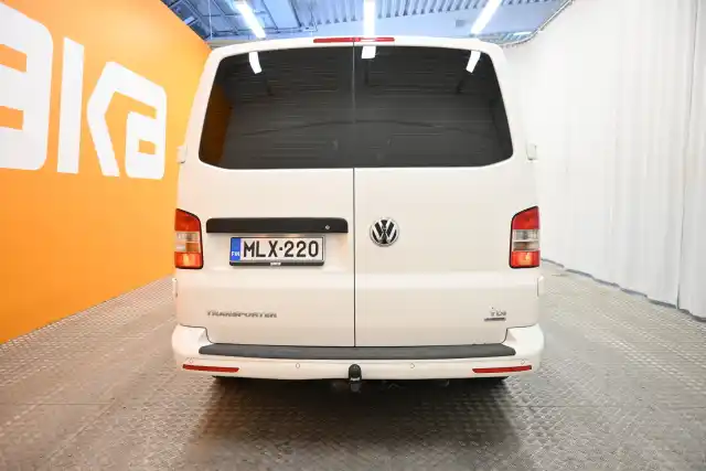 Valkoinen Pakettiauto, Volkswagen Transporter – MLX-220