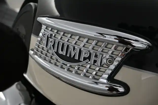  Moottoripyörä, Triumph THUNDERBIRD 900 ** Tuote! / Huutokaupat.com ** – 76-CBK