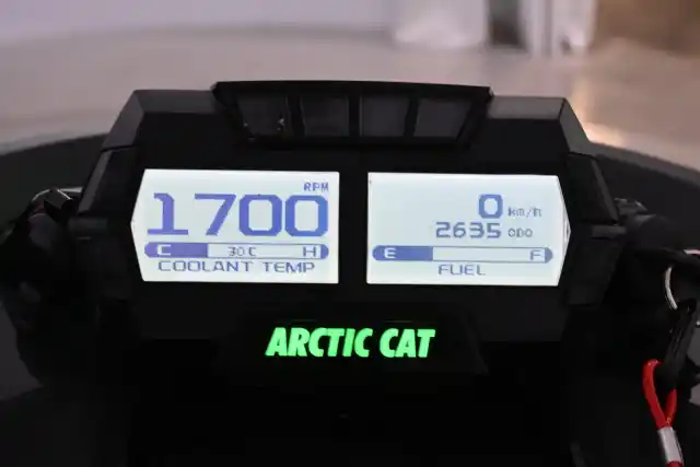  Moottorikelkka, Arctic Cat M8000 – 980-ÖH