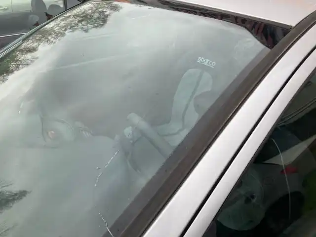 Harmaa Viistoperä, Peugeot 206 – AAF-307