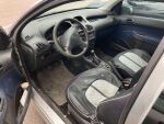 Harmaa Viistoperä, Peugeot 206 – AAF-307, kuva 9