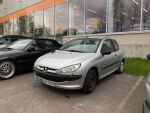 Harmaa Viistoperä, Peugeot 206 – AAF-307, kuva 1