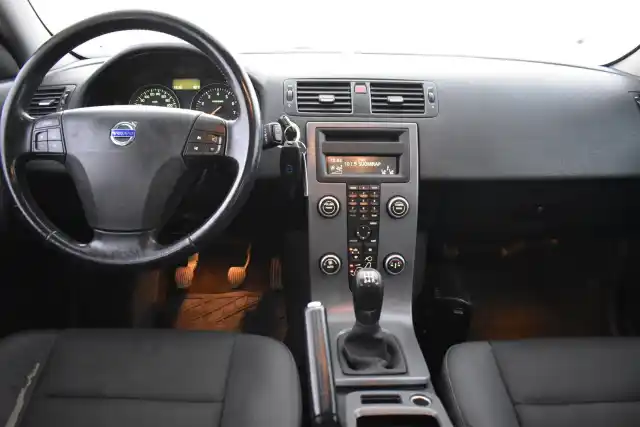 Musta Farmari, Volvo V50 – ABY-245