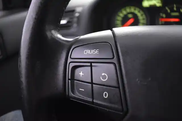 Musta Farmari, Volvo V50 – ABY-245