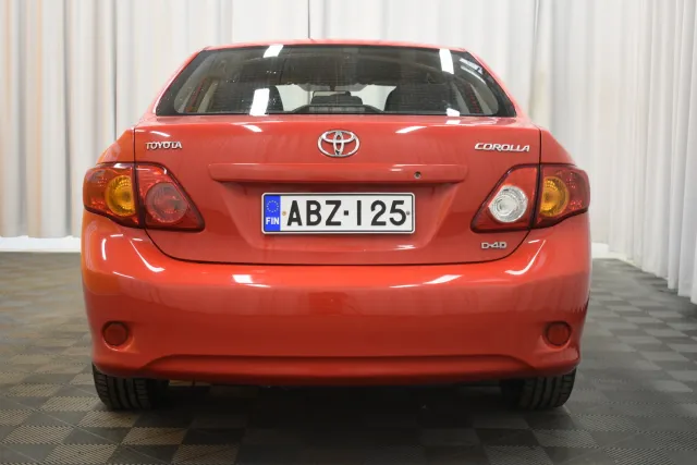 Punainen Sedan, Toyota Corolla – ABZ-125