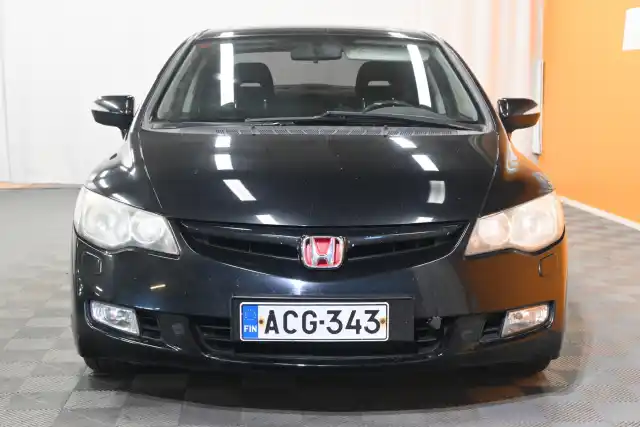 Musta Sedan, Honda Civic – ACG-343