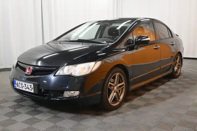 Musta Sedan, Honda Civic – ACG-343