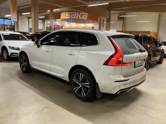 Valkoinen Maastoauto, Volvo XC60 – AJA-63