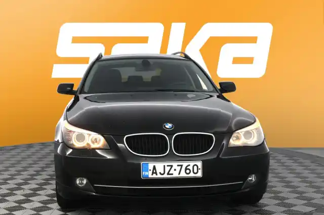 Musta Farmari, BMW 520 – AJZ-760