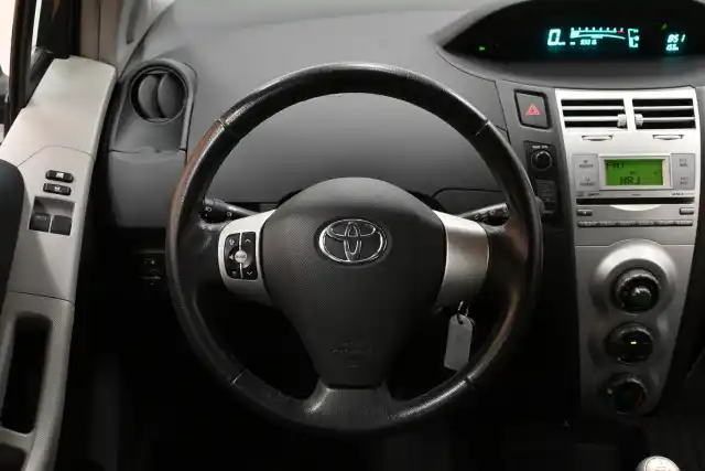 Hopea Viistoperä, Toyota Yaris – AMY-642