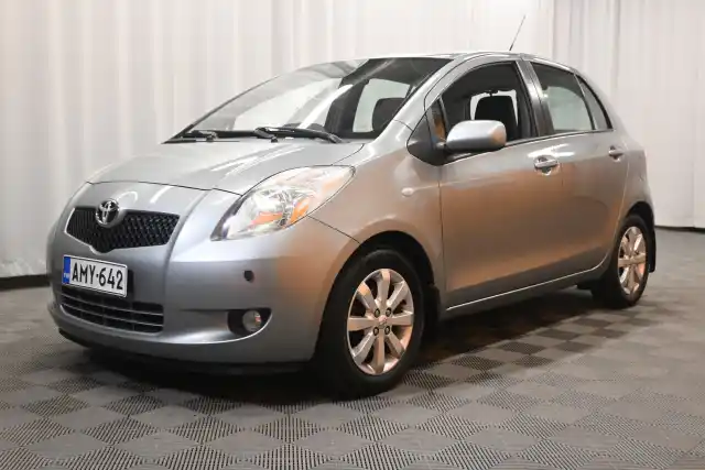 Hopea Viistoperä, Toyota Yaris – AMY-642