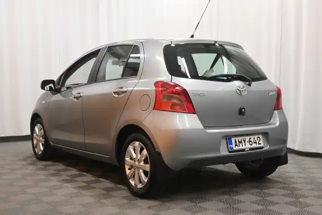 Hopea Viistoperä, Toyota Yaris – AMY-642