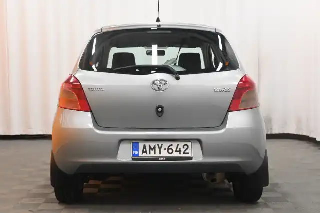 Hopea Viistoperä, Toyota Yaris – AMY-642