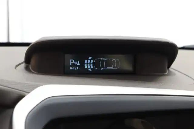 Harmaa Maastoauto, Volvo XC60 – ANZ-718