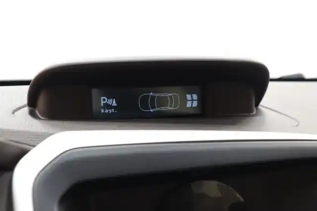 Harmaa Maastoauto, Volvo XC60 – ANZ-718