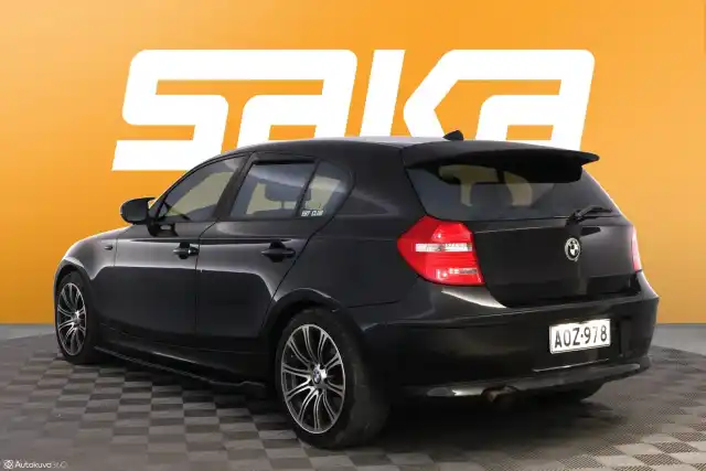 Musta Viistoperä, BMW 116 – AOZ-978
