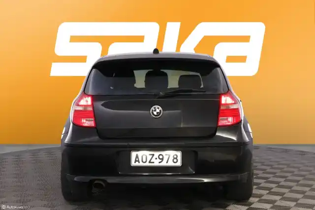 Musta Viistoperä, BMW 116 – AOZ-978