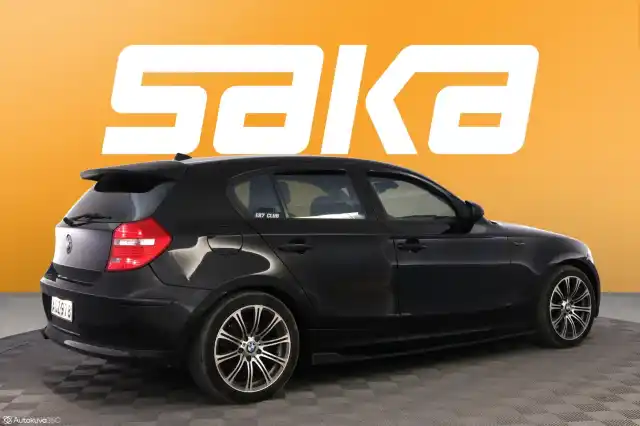 Musta Viistoperä, BMW 116 – AOZ-978
