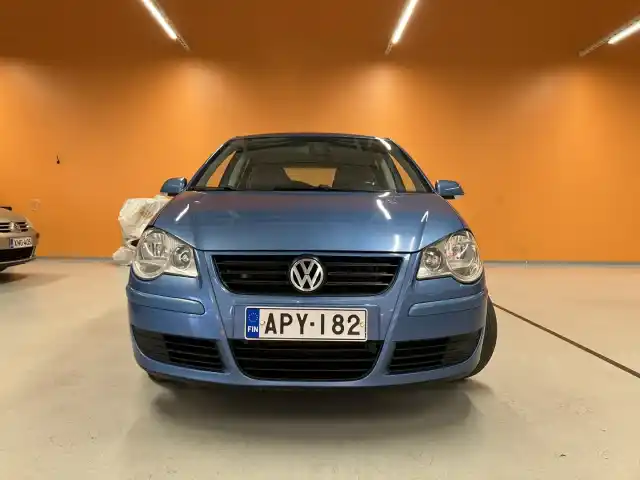 Sininen Viistoperä, Volkswagen Polo – APY-182