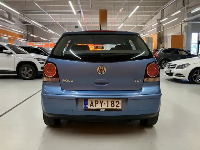 Sininen Viistoperä, Volkswagen Polo – APY-182