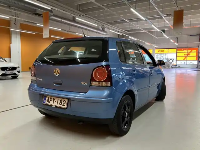 Sininen Viistoperä, Volkswagen Polo – APY-182