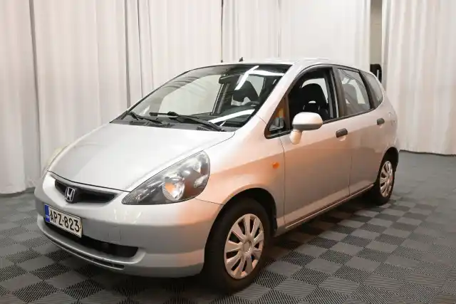 Harmaa Viistoperä, Honda Jazz – APZ-823