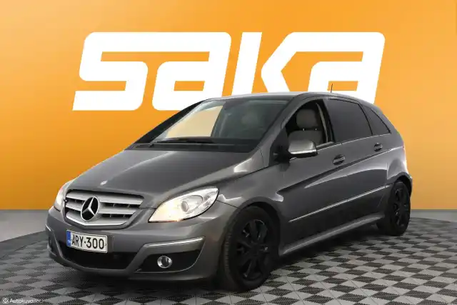 Harmaa Tila-auto, Mercedes-Benz B – ARY-300