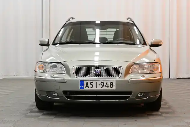 Vihreä Farmari, Volvo V70 – ASI-948