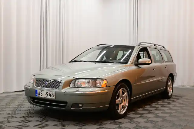 Vihreä Farmari, Volvo V70 – ASI-948