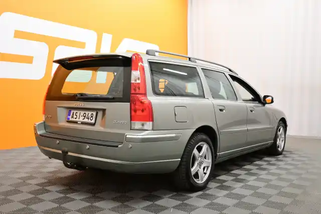 Vihreä Farmari, Volvo V70 – ASI-948