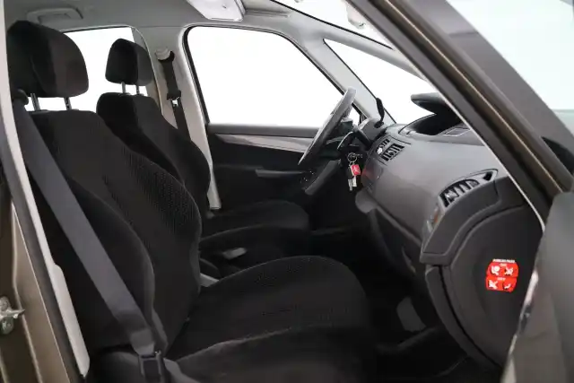 Harmaa Tila-auto, Citroen C4 – AUI-540