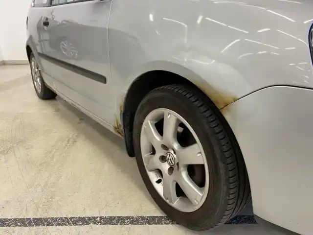 Harmaa Viistoperä, Volkswagen Polo – AVG-287
