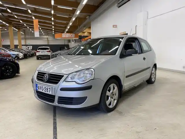 Harmaa Viistoperä, Volkswagen Polo – AVG-287
