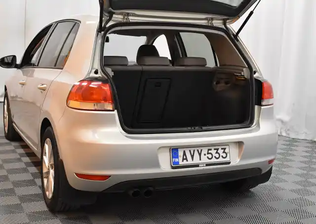 Hopea Viistoperä, Volkswagen Golf – AVY-533