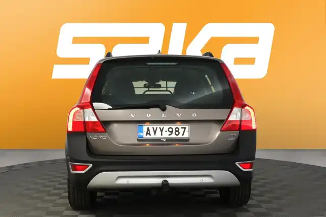 Harmaa Farmari, Volvo XC70 – AVY-987
