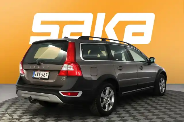 Harmaa Farmari, Volvo XC70 – AVY-987