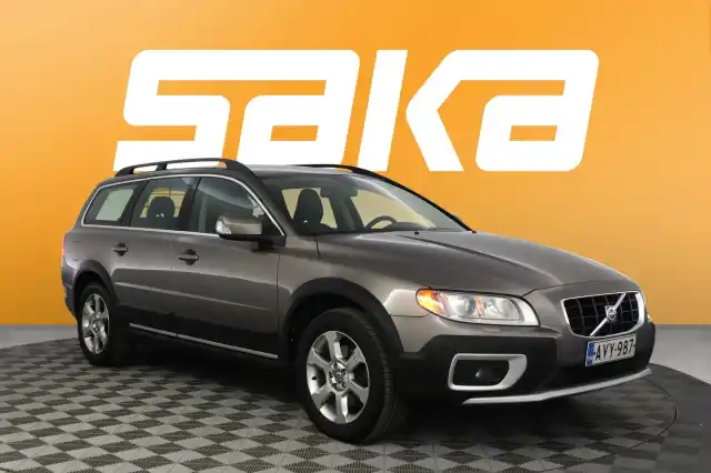 Harmaa Farmari, Volvo XC70 – AVY-987