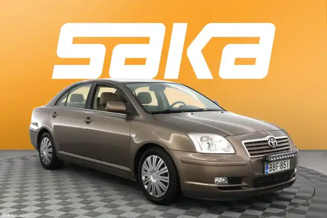 Ruskea (beige) Sedan, Toyota Avensis – BBF-851