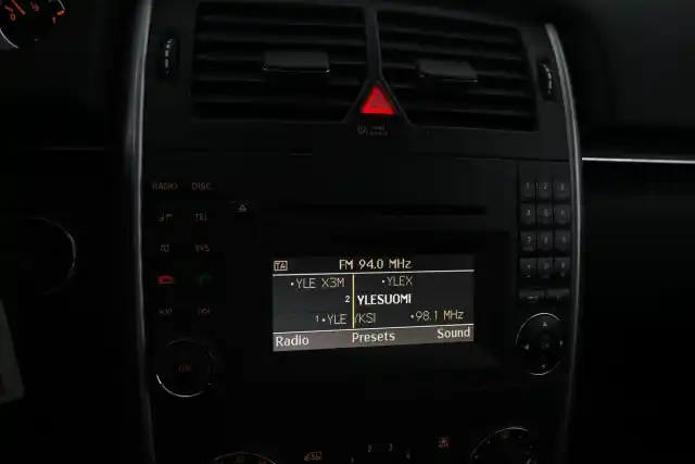 Punainen Tila-auto, Mercedes-Benz B – BCZ-584