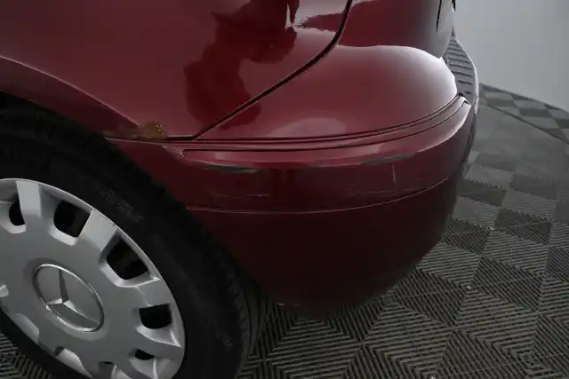 Punainen Tila-auto, Mercedes-Benz B – BCZ-584
