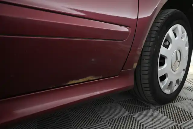 Punainen Tila-auto, Mercedes-Benz B – BCZ-584