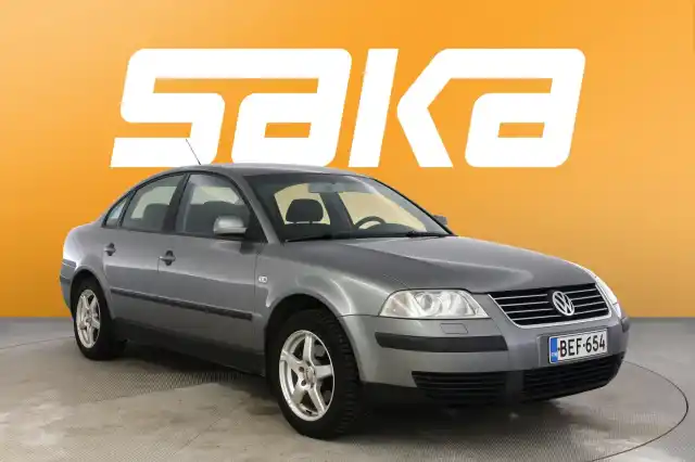 Harmaa Sedan, Volkswagen Passat – BEF-654