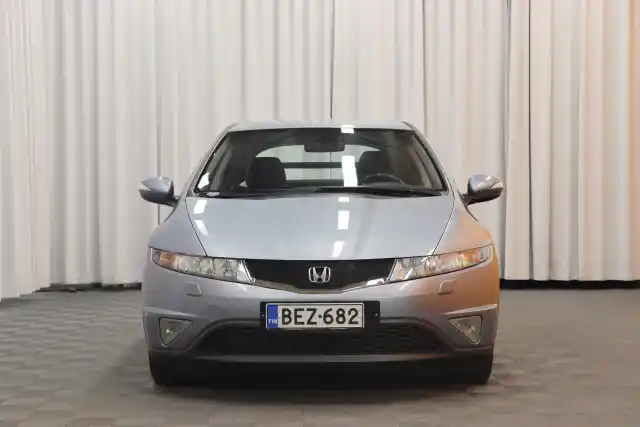 Sininen Viistoperä, Honda Civic – BEZ-682