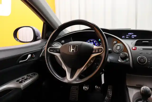 Sininen Viistoperä, Honda Civic – BEZ-682