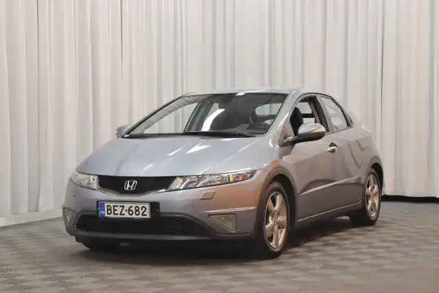 Sininen Viistoperä, Honda Civic – BEZ-682