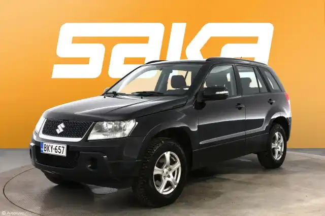 Musta Maastoauto, Suzuki Grand Vitara – BKY-657