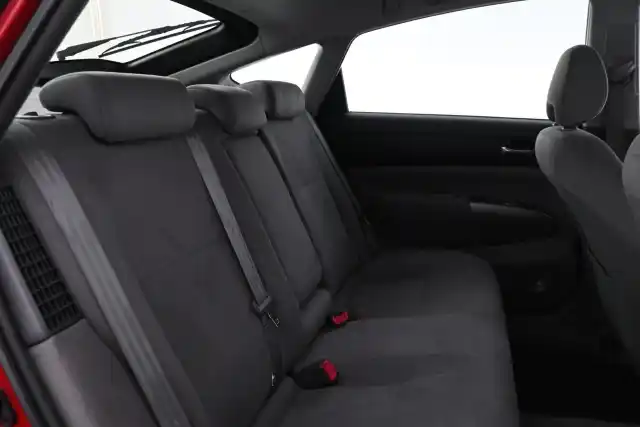 Punainen Viistoperä, Toyota Prius – BKZ-647