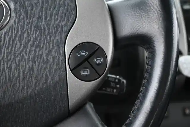 Punainen Viistoperä, Toyota Prius – BKZ-647