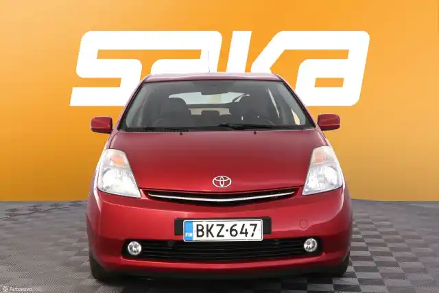 Punainen Viistoperä, Toyota Prius – BKZ-647