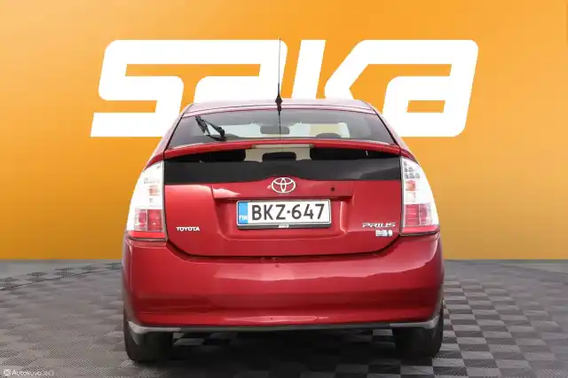 Punainen Viistoperä, Toyota Prius – BKZ-647